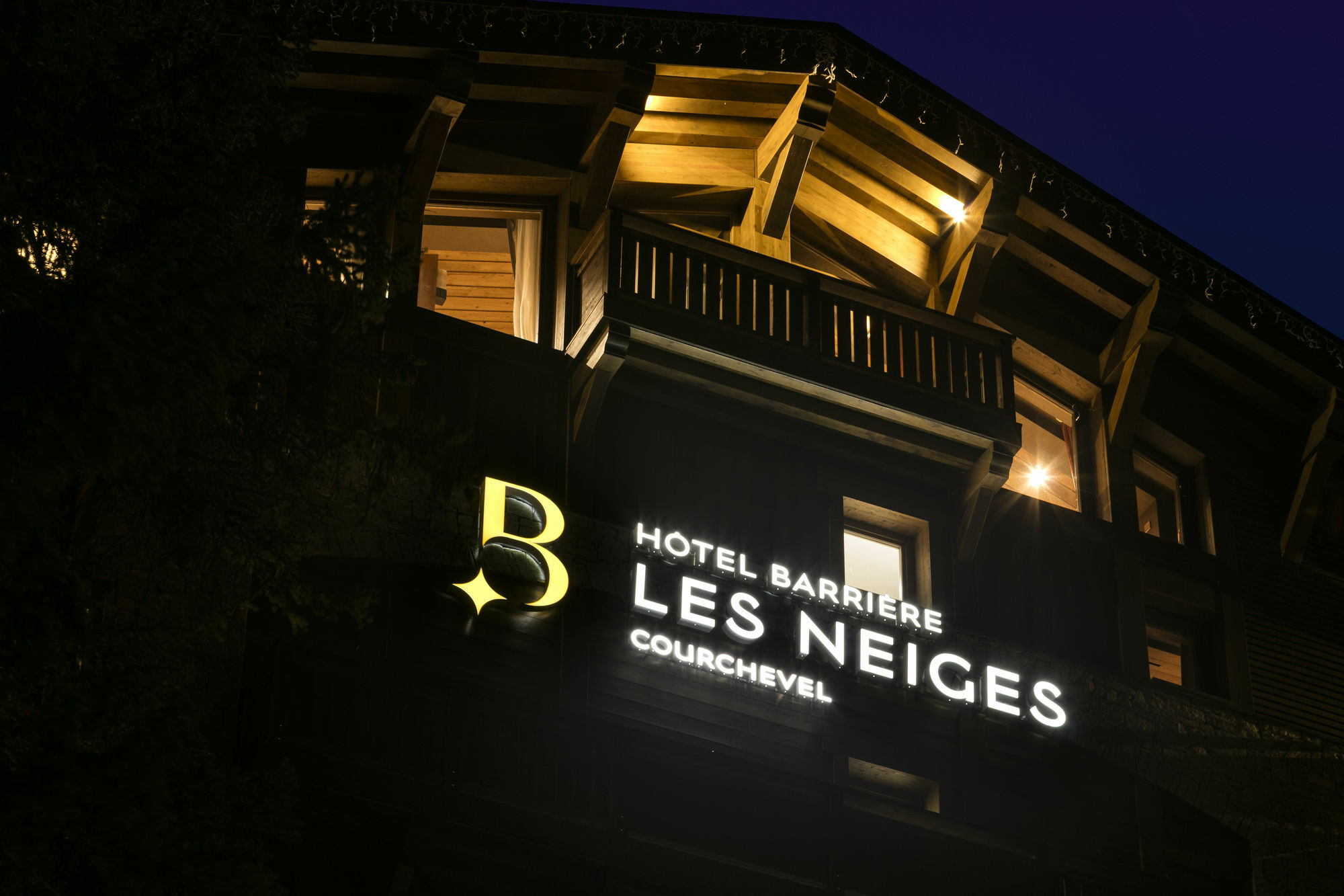 Hôtel Barrière Les Neiges Courchevel Exterior foto
